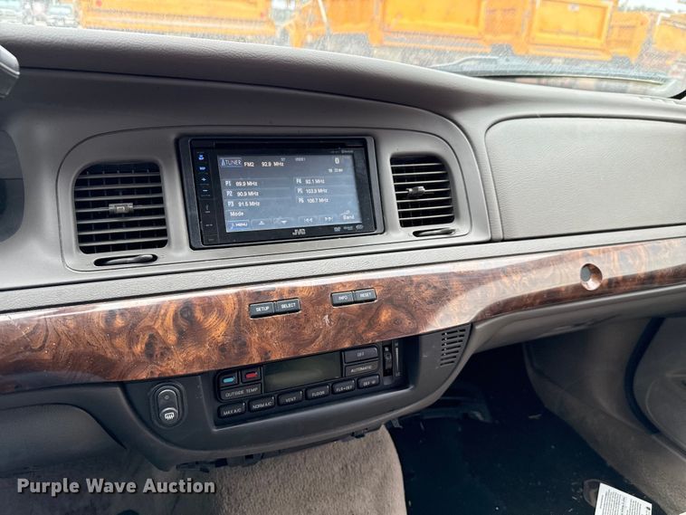 image for item ED5839 2009 Mercury Grand Marquis LS 