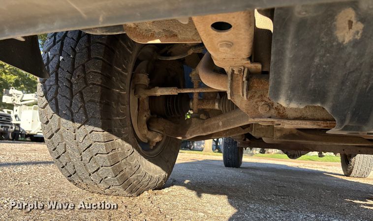 image for item EE4064 2004 Chevrolet Silverado 2500HD pickup truck