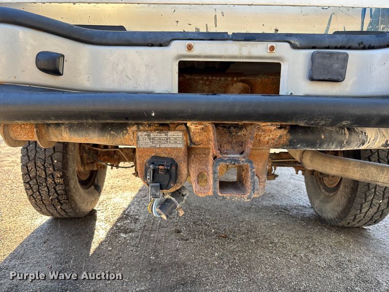 image for item EE4064 2004 Chevrolet Silverado 2500HD pickup truck