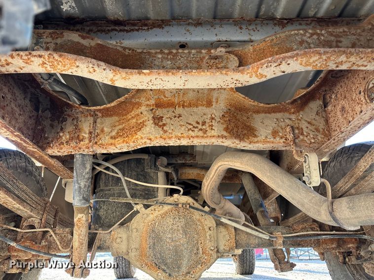 image for item EE4064 2004 Chevrolet Silverado 2500HD pickup truck