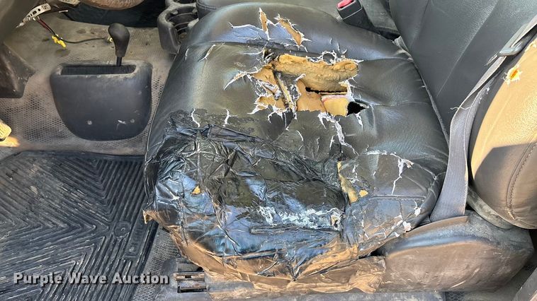 image for item EE4064 2004 Chevrolet Silverado 2500HD pickup truck