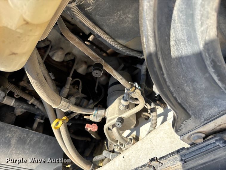 image for item EE4064 2004 Chevrolet Silverado 2500HD pickup truck