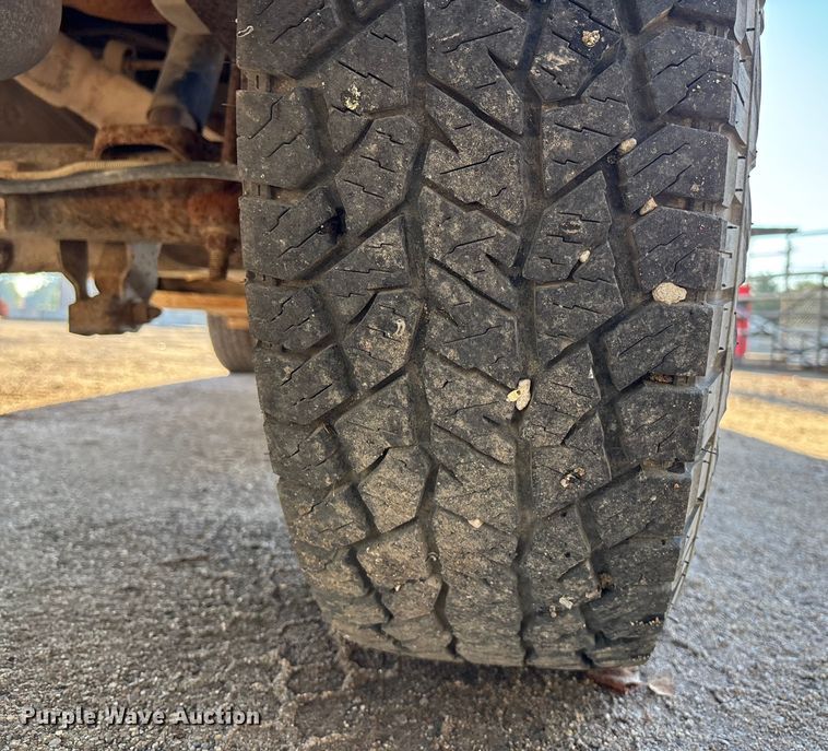 image for item EE4064 2004 Chevrolet Silverado 2500HD pickup truck