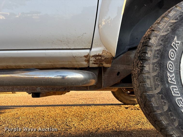 image for item EE4065 2006 GMC Sierra 2500HD pickup truck