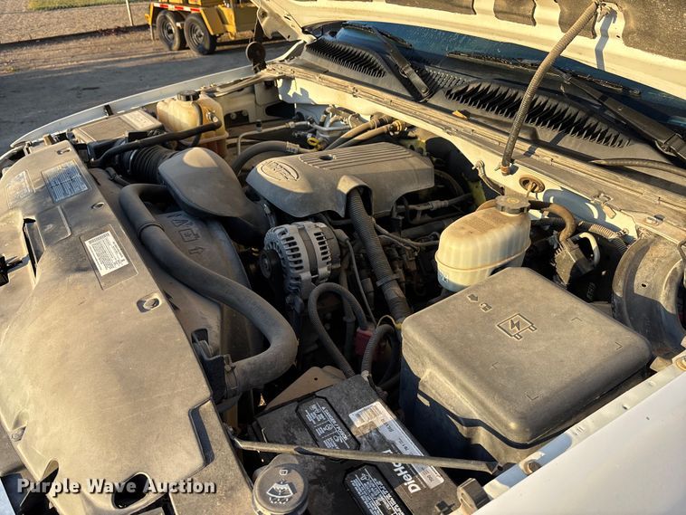 image for item EE4065 2006 GMC Sierra 2500HD pickup truck