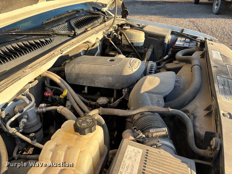 image for item EE4065 2006 GMC Sierra 2500HD pickup truck