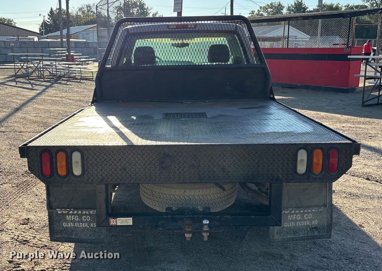 image for item EE4066 2005 GMC Sierra 1500 flatbed pickup truck