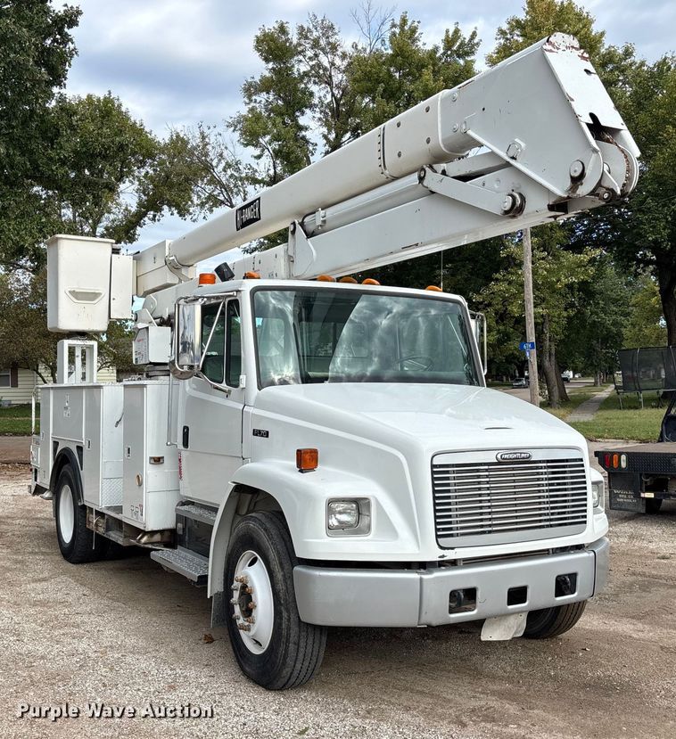 image for item EE4067 2001 Freightliner FL70 bucket truck