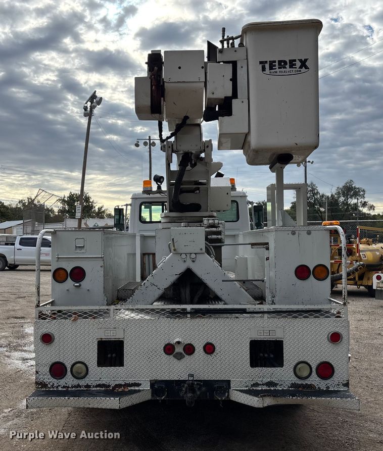 image for item EE4067 2001 Freightliner FL70 bucket truck
