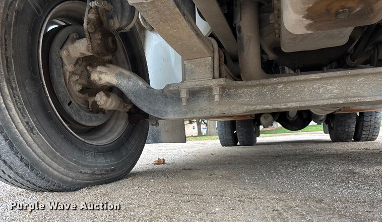 image for item EE4067 2001 Freightliner FL70 bucket truck