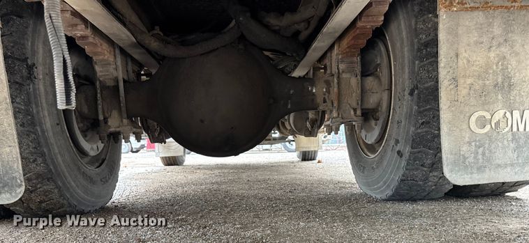 image for item EE4067 2001 Freightliner FL70 bucket truck