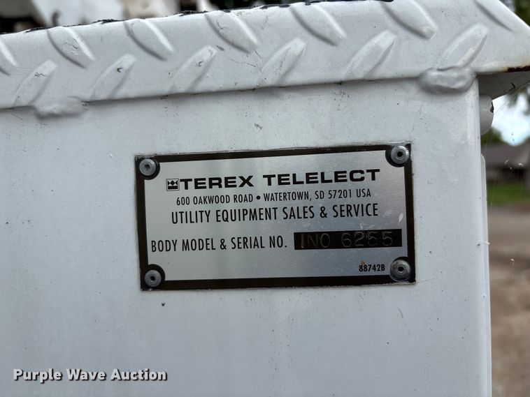 image for item EE4067 2001 Freightliner FL70 bucket truck