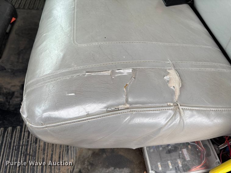 image for item EE4067 2001 Freightliner FL70 bucket truck