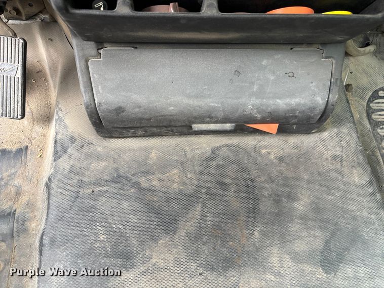 image for item EE4067 2001 Freightliner FL70 bucket truck