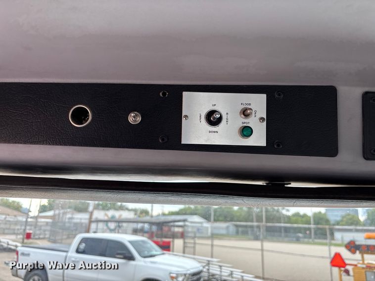 image for item EE4067 2001 Freightliner FL70 bucket truck