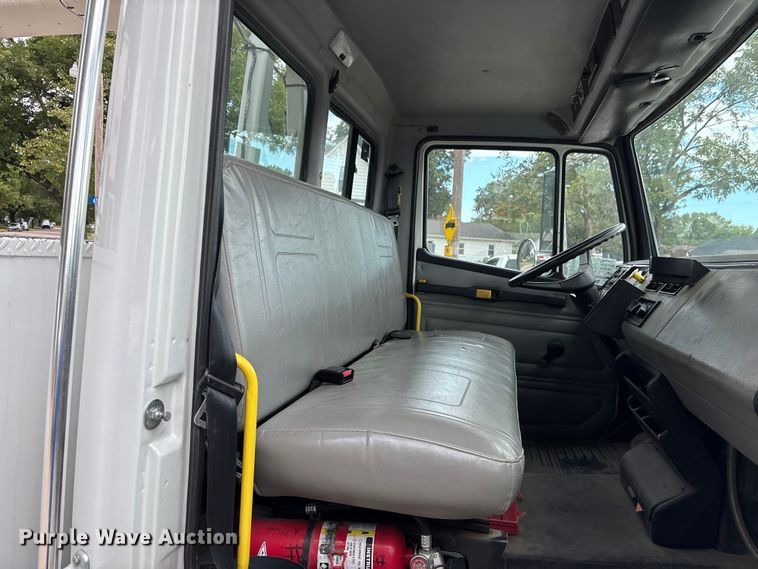 image for item EE4067 2001 Freightliner FL70 bucket truck