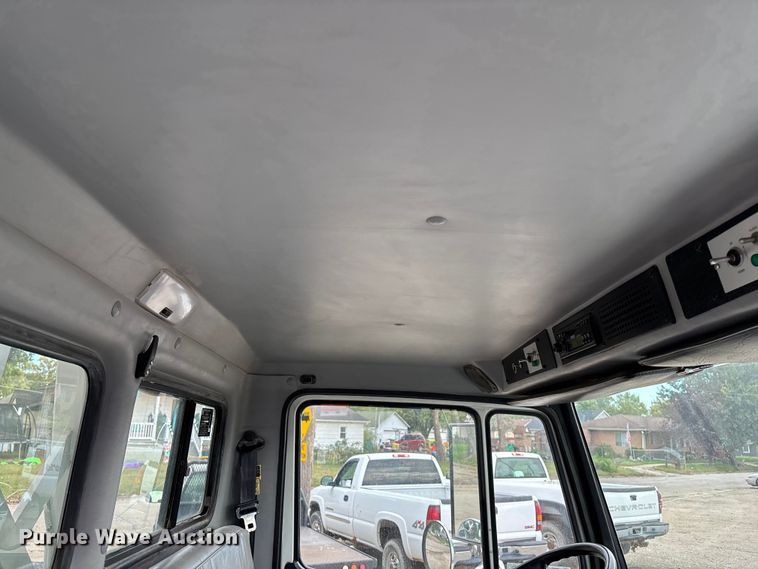 image for item EE4067 2001 Freightliner FL70 bucket truck