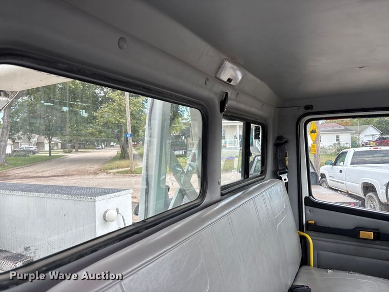 image for item EE4067 2001 Freightliner FL70 bucket truck