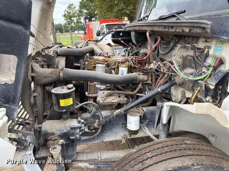 image for item EE4067 2001 Freightliner FL70 bucket truck