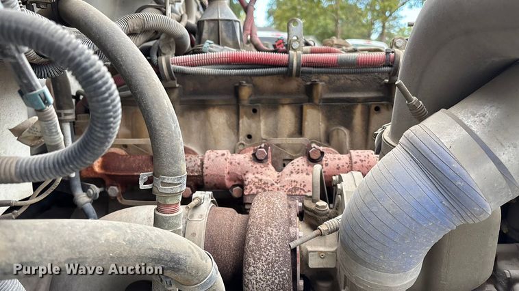 image for item EE4067 2001 Freightliner FL70 bucket truck