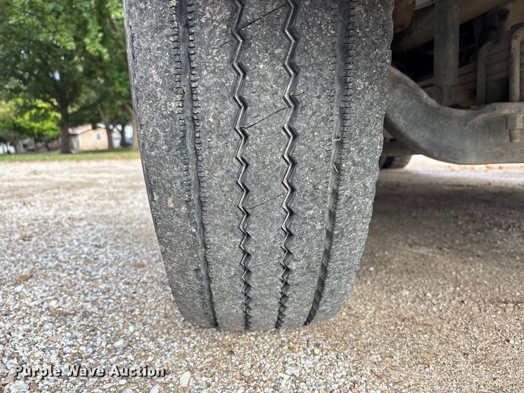 image for item EE4067 2001 Freightliner FL70 bucket truck