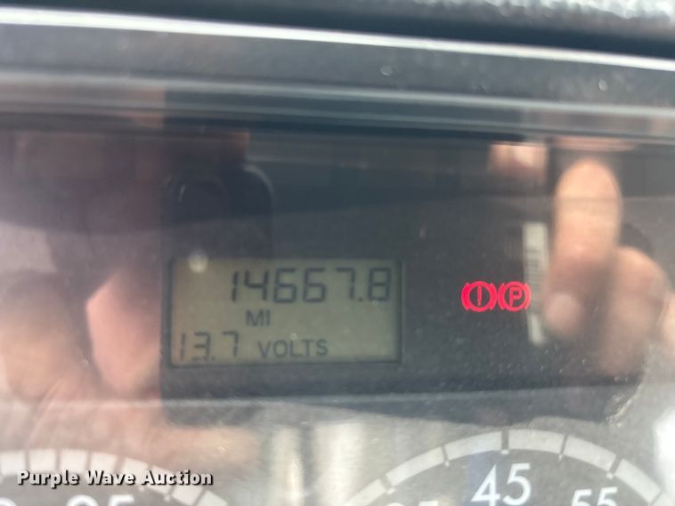 image for item EE4067 2001 Freightliner FL70 bucket truck