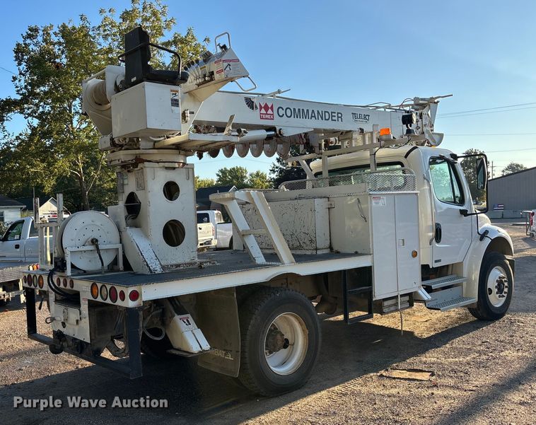 image for item EE4068 2003 Freightliner M2 digger derrick truck