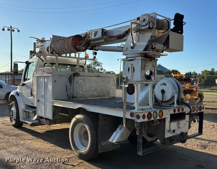 image for item EE4068 2003 Freightliner M2 digger derrick truck