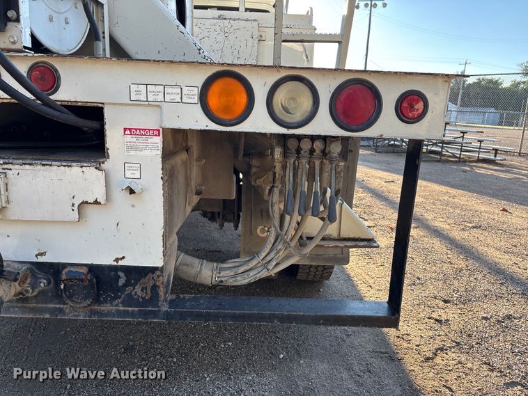 image for item EE4068 2003 Freightliner M2 digger derrick truck