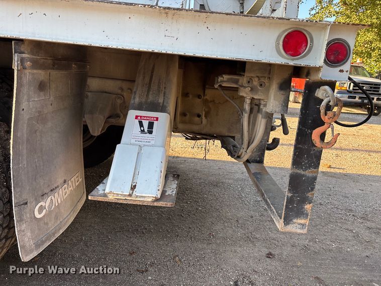 image for item EE4068 2003 Freightliner M2 digger derrick truck