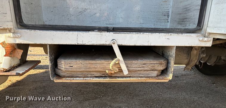 image for item EE4068 2003 Freightliner M2 digger derrick truck