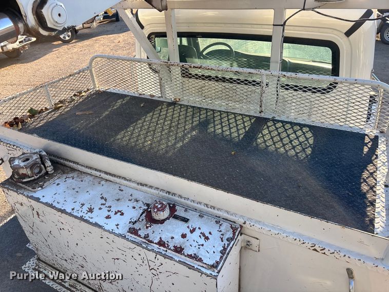 image for item EE4068 2003 Freightliner M2 digger derrick truck