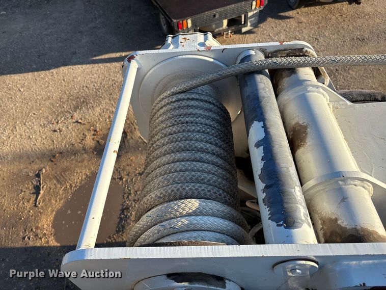 image for item EE4068 2003 Freightliner M2 digger derrick truck