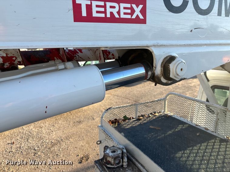 image for item EE4068 2003 Freightliner M2 digger derrick truck