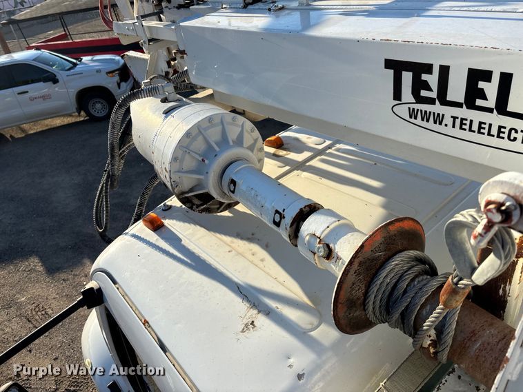 image for item EE4068 2003 Freightliner M2 digger derrick truck