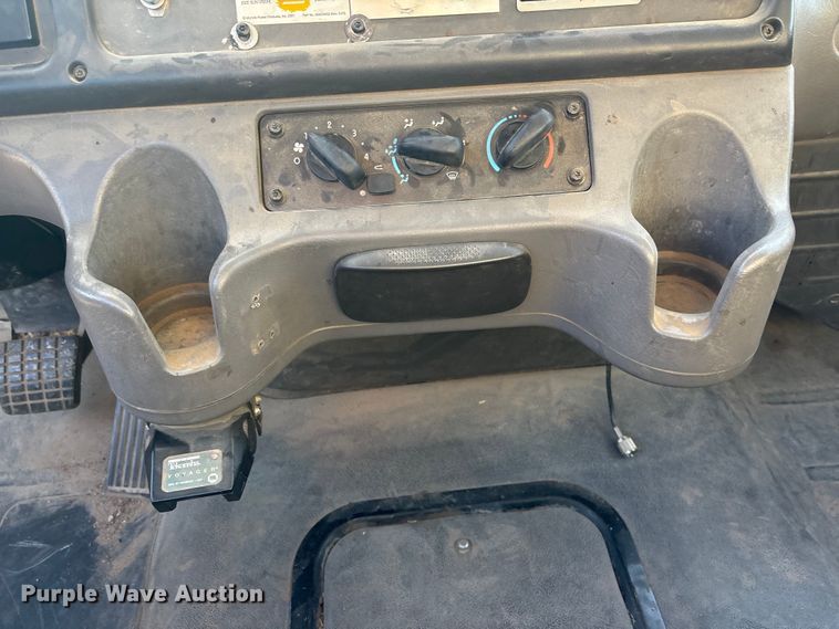 image for item EE4068 2003 Freightliner M2 digger derrick truck