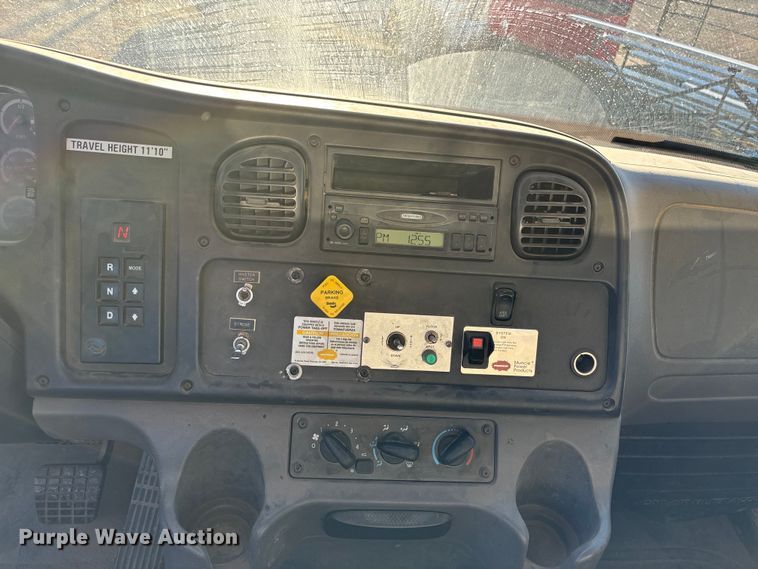 image for item EE4068 2003 Freightliner M2 digger derrick truck