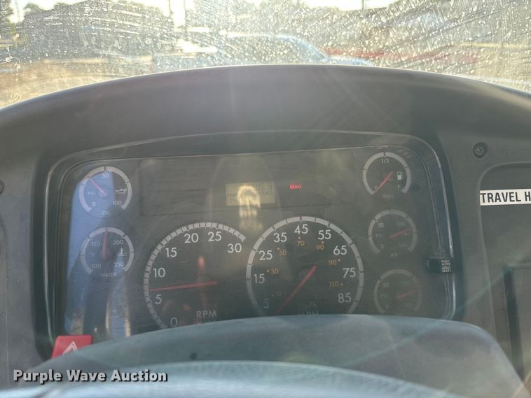 image for item EE4068 2003 Freightliner M2 digger derrick truck