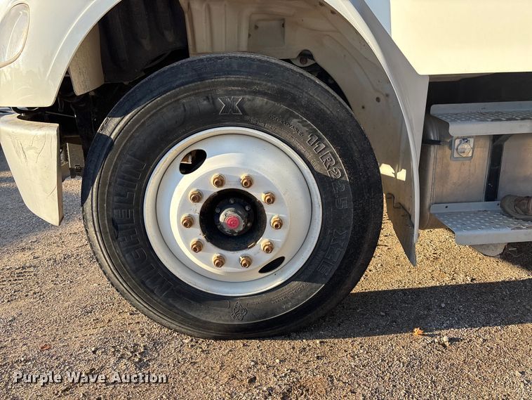 image for item EE4068 2003 Freightliner M2 digger derrick truck