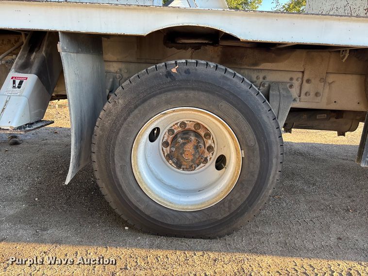 image for item EE4068 2003 Freightliner M2 digger derrick truck