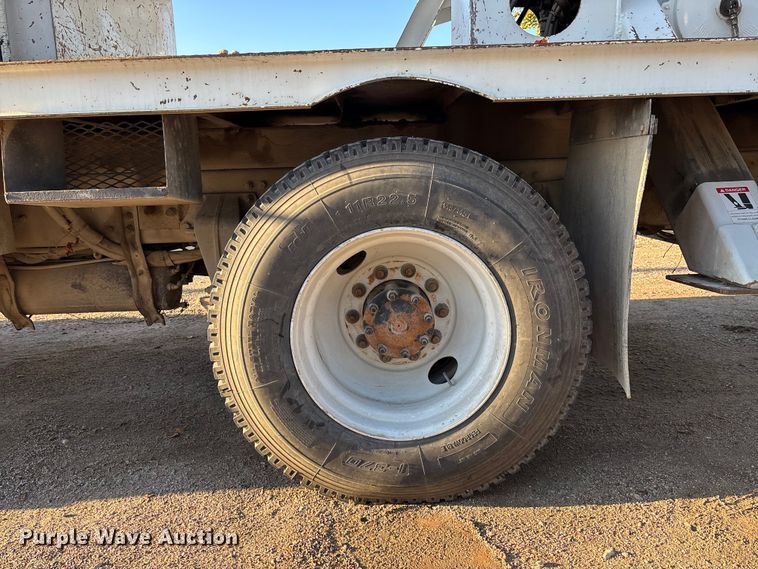 image for item EE4068 2003 Freightliner M2 digger derrick truck