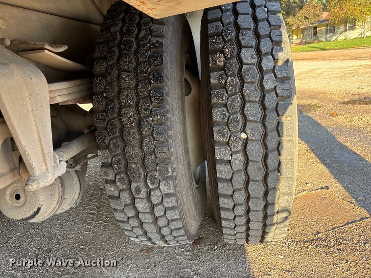 image for item EE4068 2003 Freightliner M2 digger derrick truck