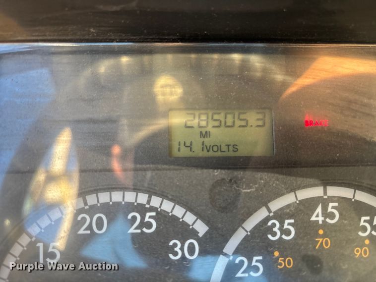 image for item EE4068 2003 Freightliner M2 digger derrick truck