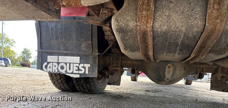 image for item EE4069 1999 Ford F550 Super Duty flatbed truck