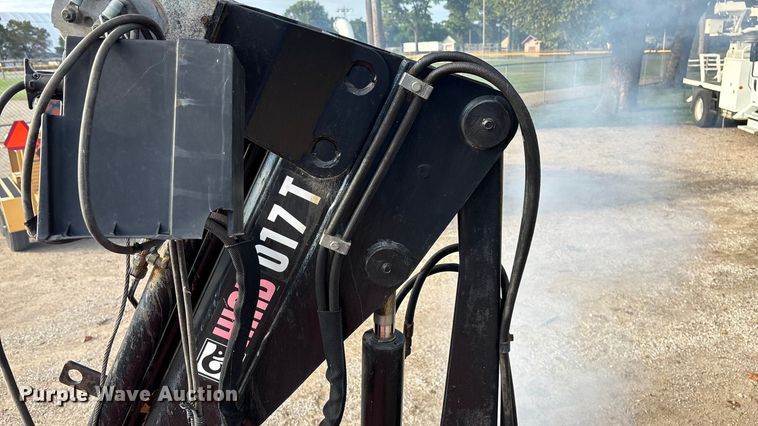 image for item EE4069 1999 Ford F550 Super Duty flatbed truck