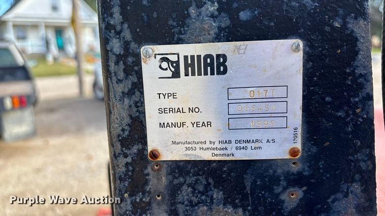 image for item EE4069 1999 Ford F550 Super Duty flatbed truck