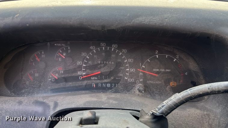 image for item EE4069 1999 Ford F550 Super Duty flatbed truck