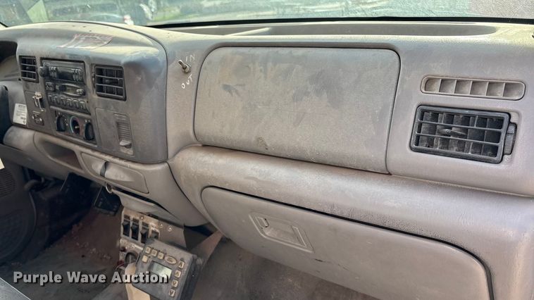 image for item EE4069 1999 Ford F550 Super Duty flatbed truck