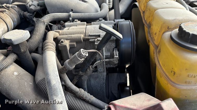 image for item EE4069 1999 Ford F550 Super Duty flatbed truck