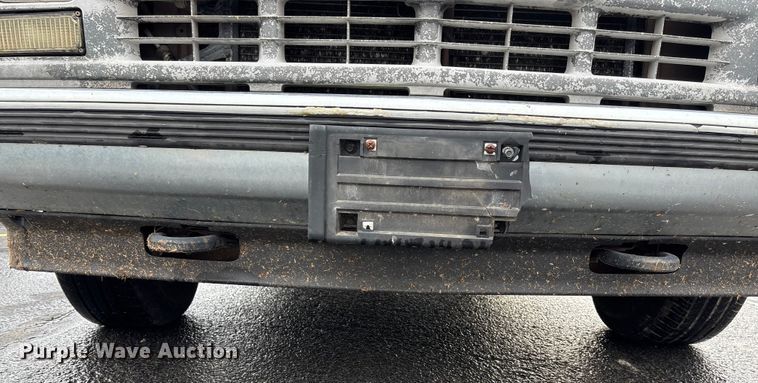 image for item EE4113 1999 Chevrolet Suburban C1500 SUV